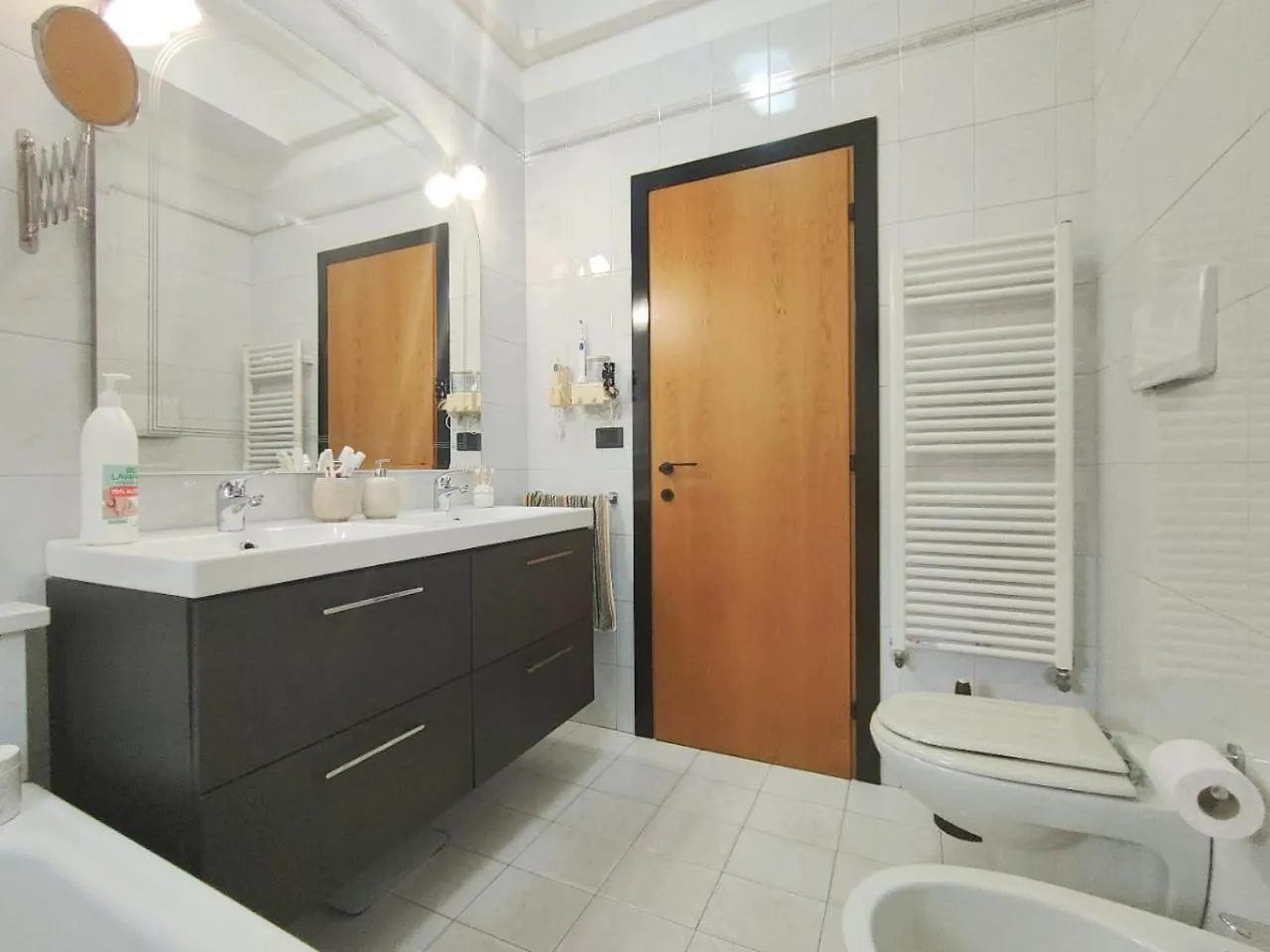 Rimini Casa Vacanze 2 0*,