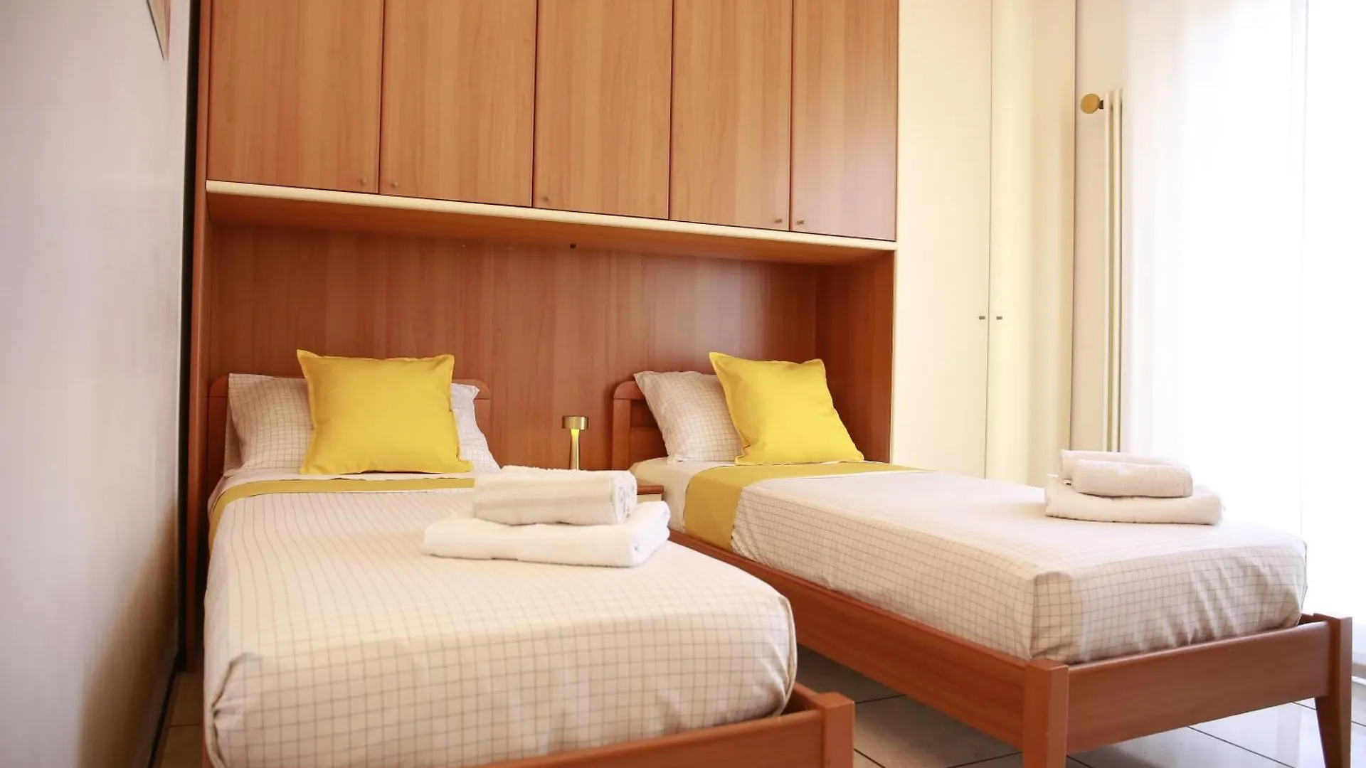 Rimini Casa Vacanze 2 0*,